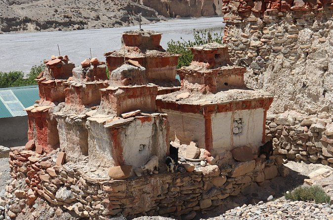 Upper Mustang Trekking - Dhakmar and the Upper Mustang valley: monasteries, villages, and farms
